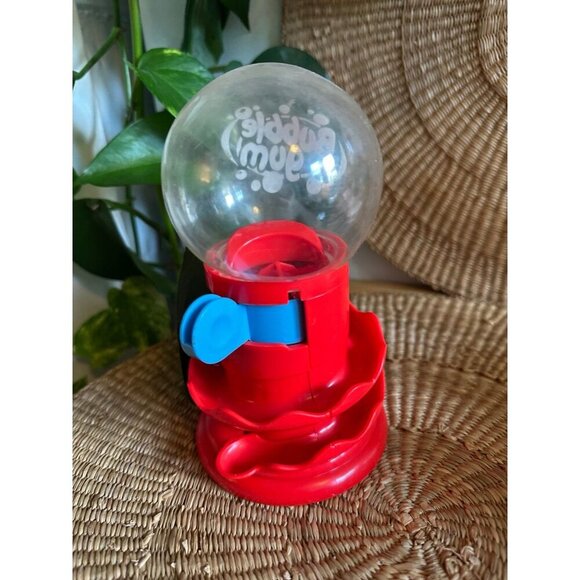 Red Bubble Gum Machine toy - Picture 4 of 7